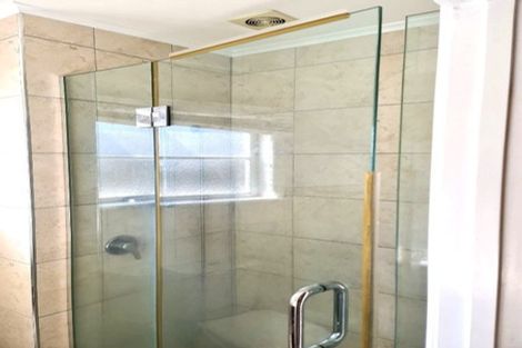 Photo of property in 11 William Souter Street, Forrest Hill, Auckland, 0620