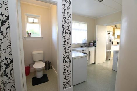 Photo of property in 72 Shearman Street, Waimate, 7924