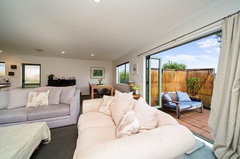 Photo of property in 26 Carthew Street, Okato, 4335