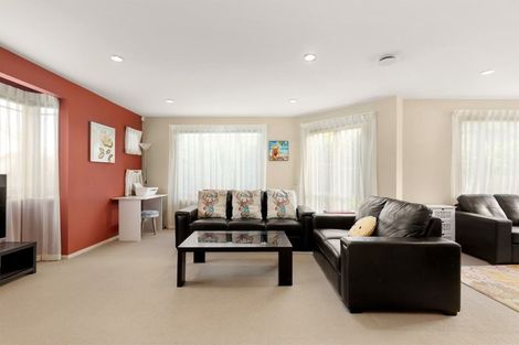 Photo of property in 25a Bluefin Way, West Harbour, Auckland, 0618