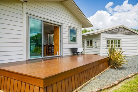 Photo of property in 6 Te Pahi River Drive, Paparoa, Maungaturoto, 0583