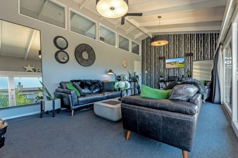Photo of property in 38 Kelvin Grove Road, Kelvin Grove, Palmerston North, 4414