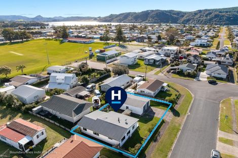Photo of property in 101 Mark Street, Whangamata, 3620