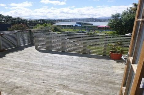 Photo of property in 79 Queens Drive, Lyall Bay, Wellington, 6022