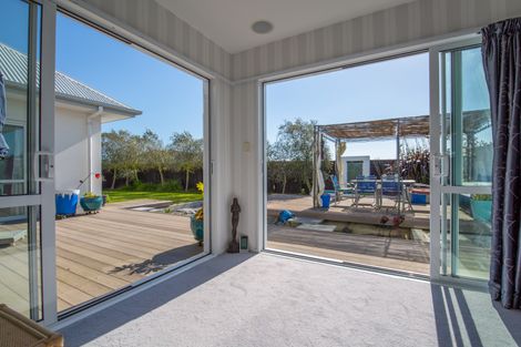 Photo of property in 3 Te Wairewa Street, Pegasus, 7612