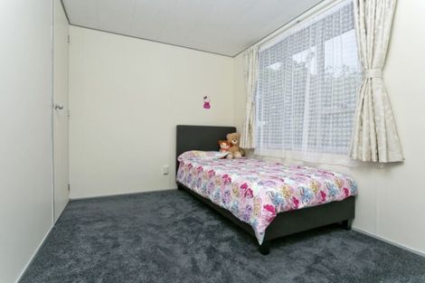 Photo of property in 13 Grenadine Place, Unsworth Heights, Auckland, 0632