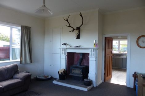 Photo of property in 6 Edward Street, Waimate, 7924
