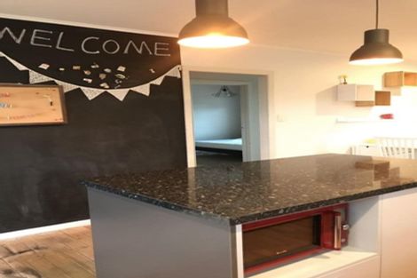 Photo of property in 140 Ennis Avenue, Pakuranga Heights, Auckland, 2010