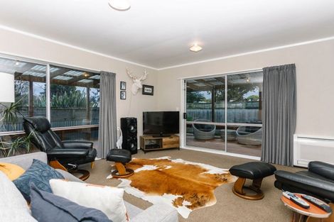 Photo of property in 17a Burns Street, Dannevirke, 4930