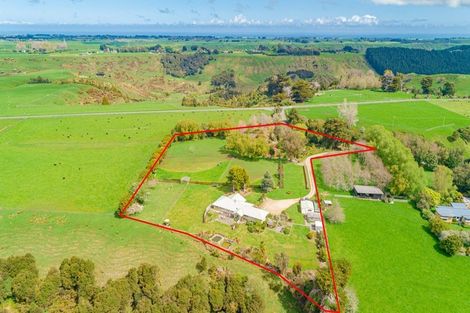 Photo of property in 16 Tokomaru Road West, Brunswick, Whanganui, 4571