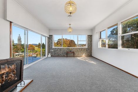 Photo of property in 90 Kawaha Point Road, Kawaha Point, Rotorua, 3010