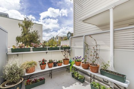 Photo of property in 33 Little George Street, Thorndon, Wellington, 6011