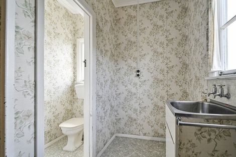 Photo of property in 216 Grove Road, Mayfair, Hastings, 4122