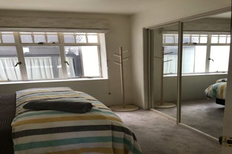 Photo of property in 4/154 Oriental Parade, Oriental Bay, Wellington, 6011