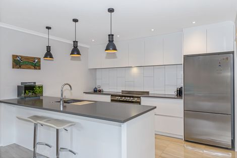 Photo of property in 65 Madison Terrace, Silverdale, 0932