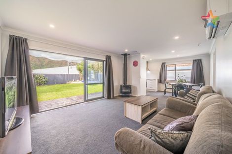 Photo of property in 1128a High Street, Taita, Lower Hutt, 5011