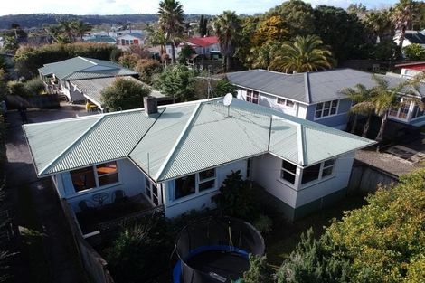 Photo of property in 255 Rangatira Road, Beach Haven, Auckland, 0626