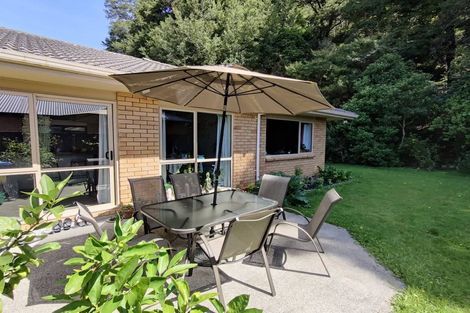 Photo of property in 24 Aragon Grove, Kingsley Heights, Upper Hutt, 5018