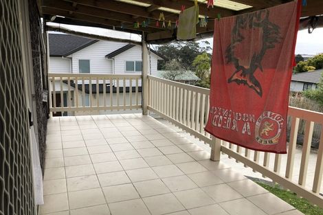 Photo of property in 11 Castaing Crescent, Te Atatu South, Auckland, 0610