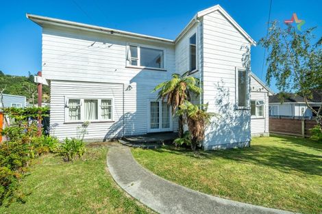 Photo of property in 88 Stokes Valley Road, Stokes Valley, Lower Hutt, 5019
