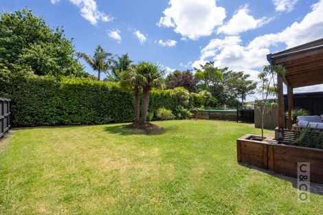 Photo of property in 50 Great North Road, Riverhead, 0820