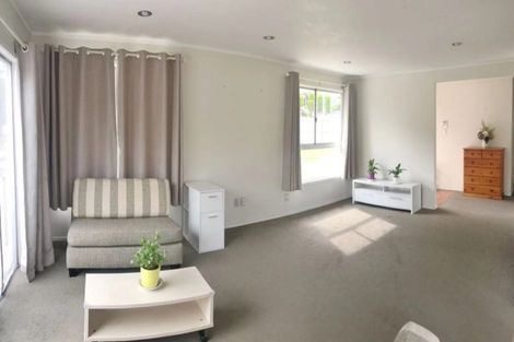 Photo of property in 71 Chartwell Avenue, Glenfield, Auckland, 0629