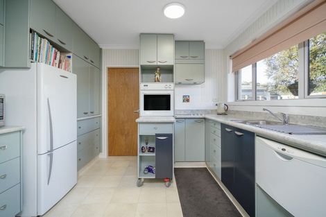 Photo of property in 2/17 Molesworth Place, Somerfield, Christchurch, 8024