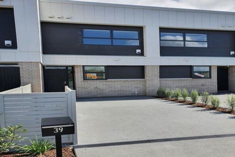 Photo of property in 39 Periko Way, Takanini, 2112