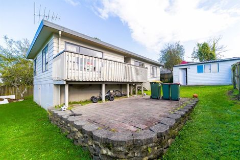 Photo of property in 2/73 Etherton Drive, Weymouth, Auckland, 2103