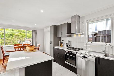 Photo of property in 26 Raroa Terrace, Tawa, Wellington, 5028