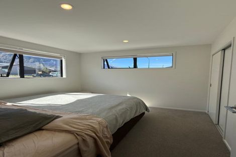 Photo of property in 2 Shelduck Road, Jacks Point, 9371