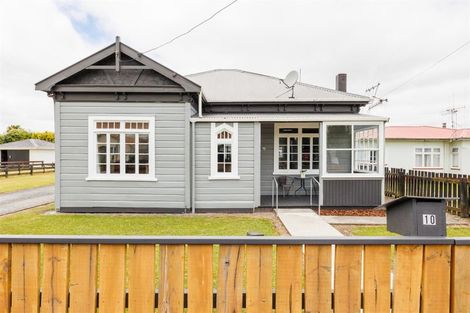 Photo of property in 10 Rira Street, Marton, 4710