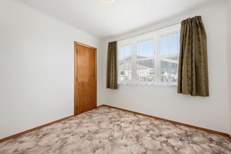 Photo of property in 13 Molloys Road, Te Marua, Upper Hutt, 5018