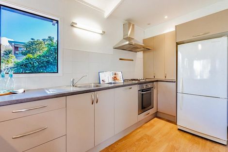 Photo of property in 2/104 Ocean View Road, Northcote, Auckland, 0627