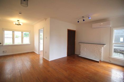 Photo of property in 4039 Great North Road, Glen Eden, Auckland, 0602