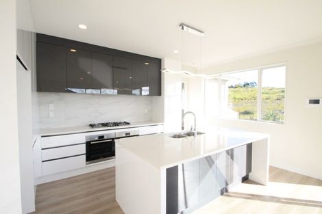 Photo of property in 13 Maka Terrace, Orewa, 0931