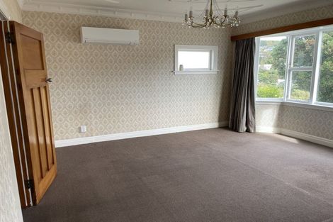 Photo of property in 3 Humber Street, Island Bay, Wellington, 6023