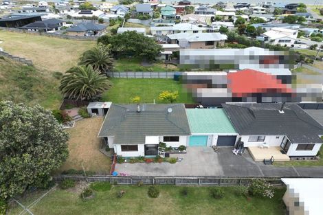 Photo of property in 8b Andresen Street, Foxton Beach, Foxton, 4815