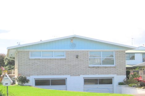 Photo of property in 32 Upland Street, Brookfield, Tauranga, 3110