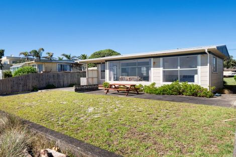 Photo of property in 91 Karewa Parade, Papamoa Beach, Papamoa, 3118