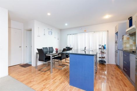 Photo of property in 17 Rakich Place, Henderson, Auckland, 0612