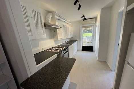 Photo of property in 10 Royal Street, Berhampore, Wellington, 6023