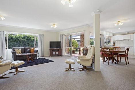 Photo of property in 17 Belmont Rise, Katikati, 3129