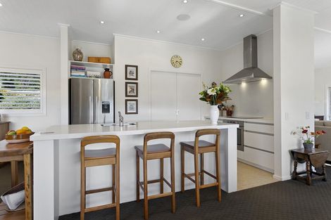 Photo of property in 9 Highland Drive, Acacia Bay, Taupo, 3385