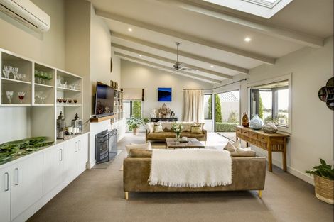 Photo of property in 110 Black Barn Road, Havelock North, 4294