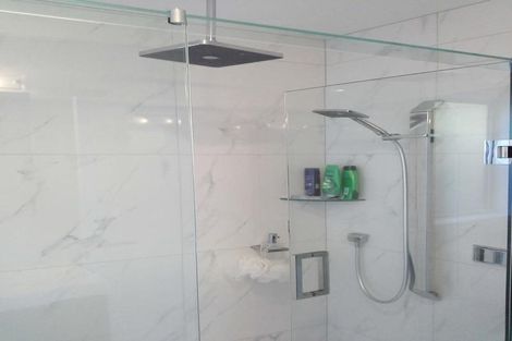 Photo of property in 4 Vardon Way, Waiwhakaiho, New Plymouth, 4312