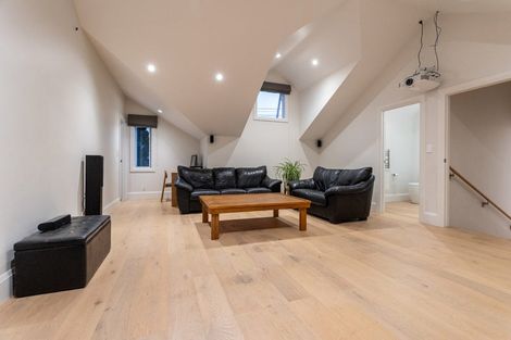 Photo of property in 43 Kent Terrace, Riverhead, 0820