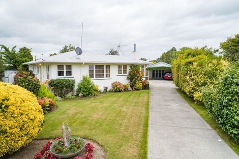 Photo of property in 4 Duna Place, Takaro, Palmerston North, 4412