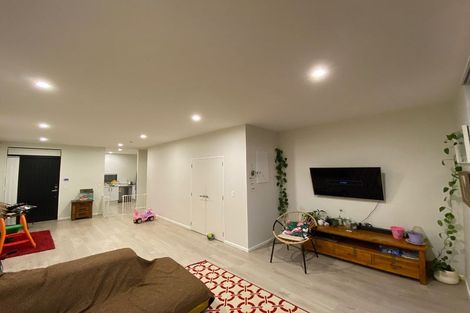 Photo of property in 15 Battalion Drive, Papakura, 2110