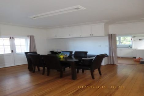 Photo of property in 225 Titirangi Road, Titirangi, Auckland, 0604